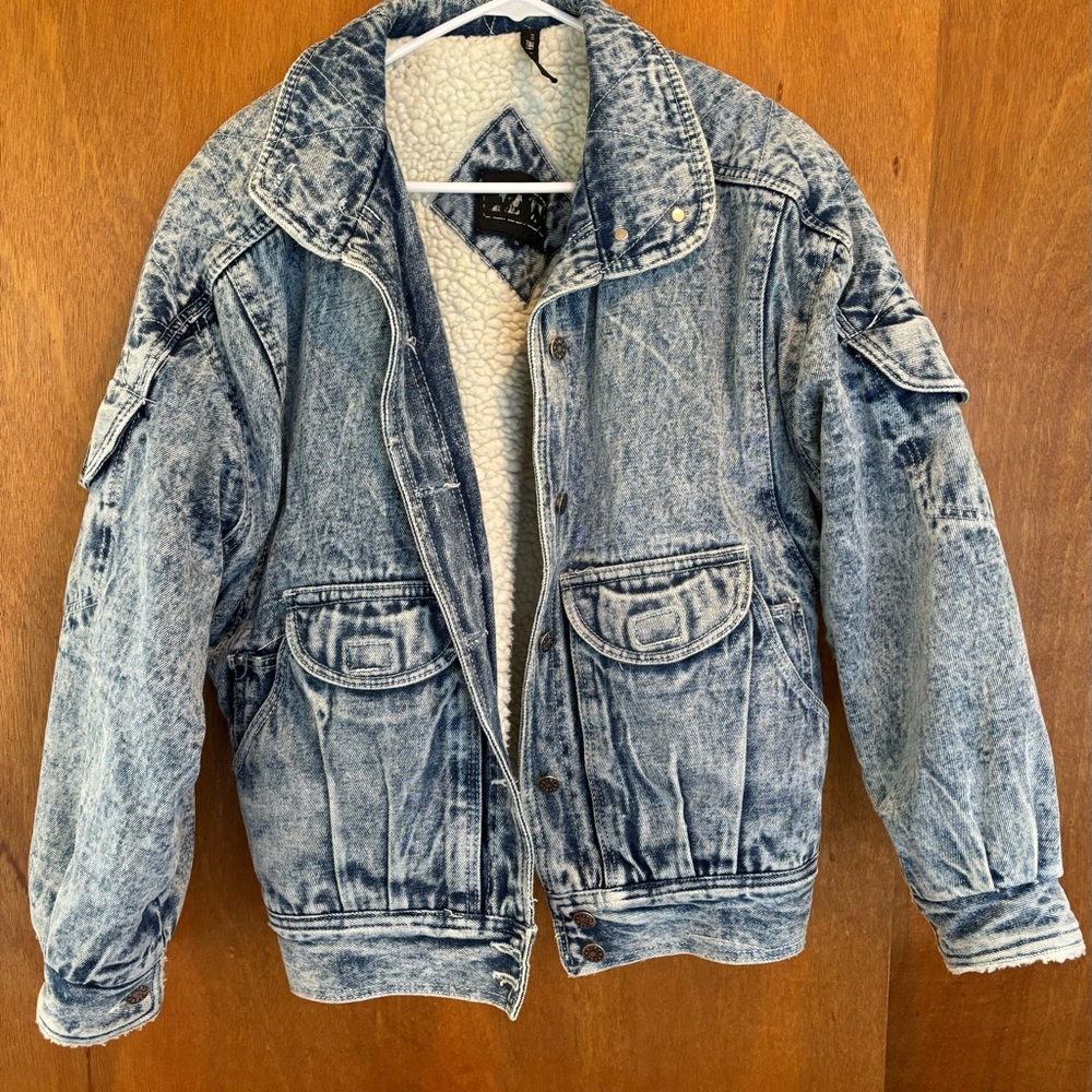 Izzi 80’s fleece lined denim jacket